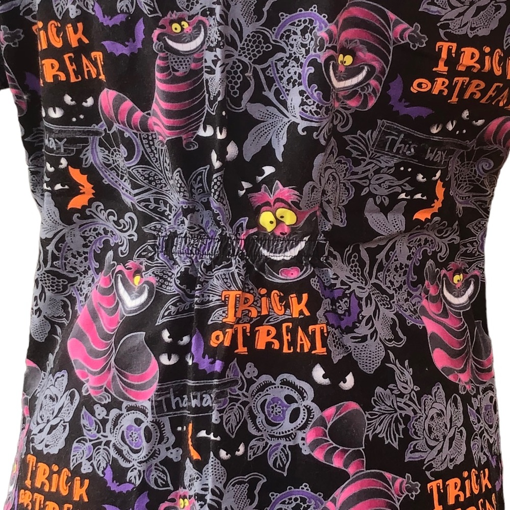 Disney Chesire Cat Halloween Scrub Top size XS - Picture 7 of 12